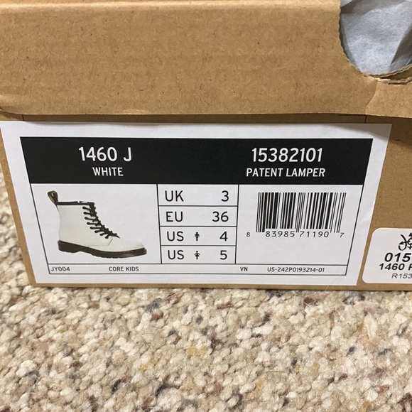 Dr. Martens 1460 white patent lamper boots - Picture 11 of 11